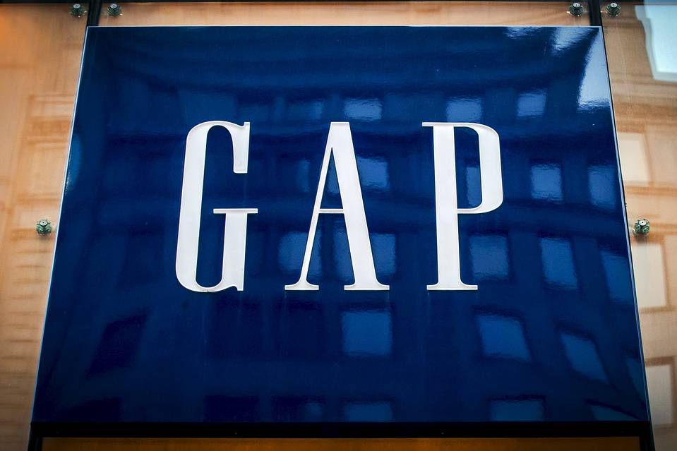 Gap Amex Offer: Spend $50 In-Store, Get $10 Statement Credit